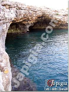 le grotte della costa jonica